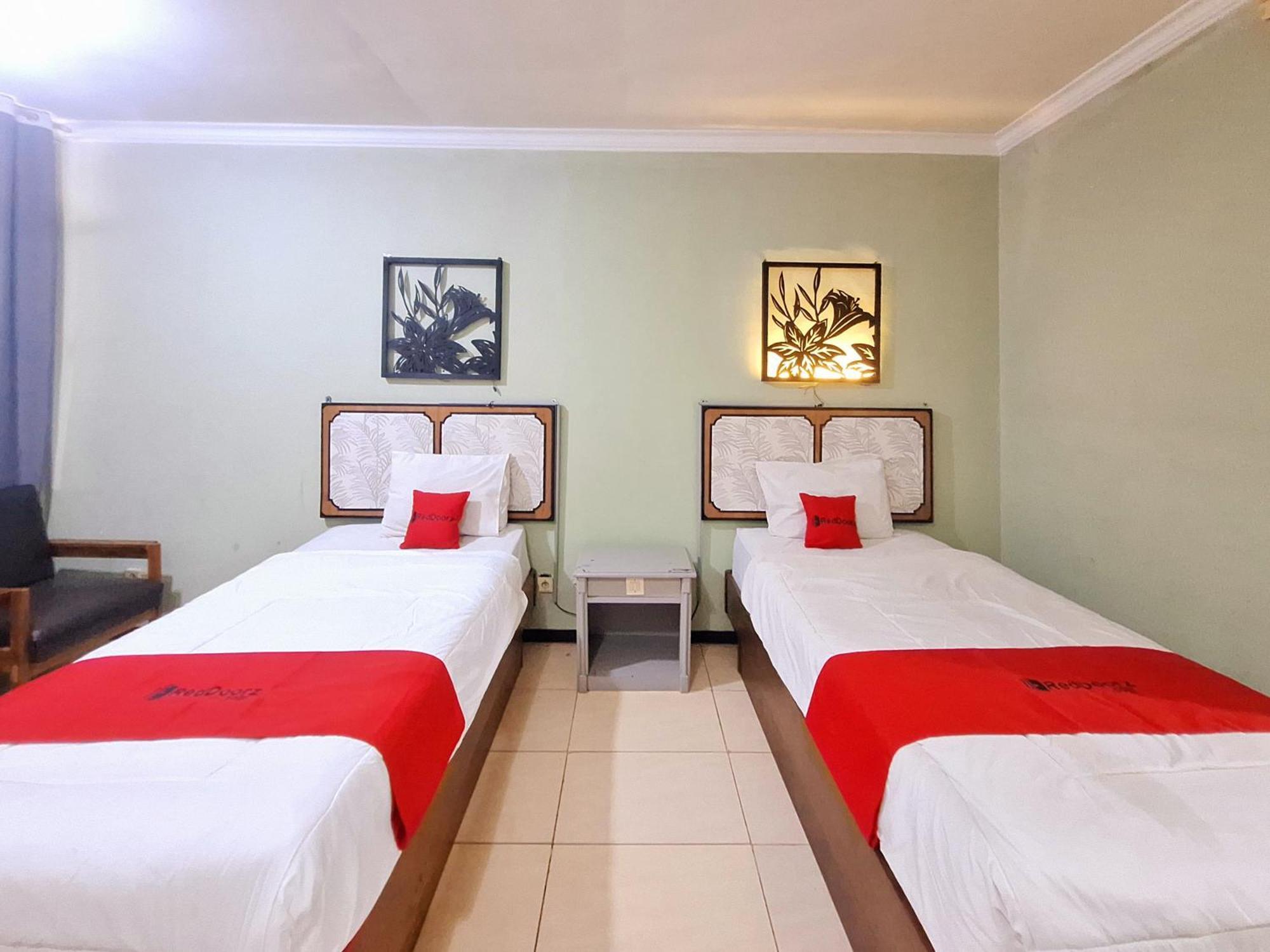 Reddoorz Near Stadion Semeru Lumajang Jawa Timur Dış mekan fotoğraf