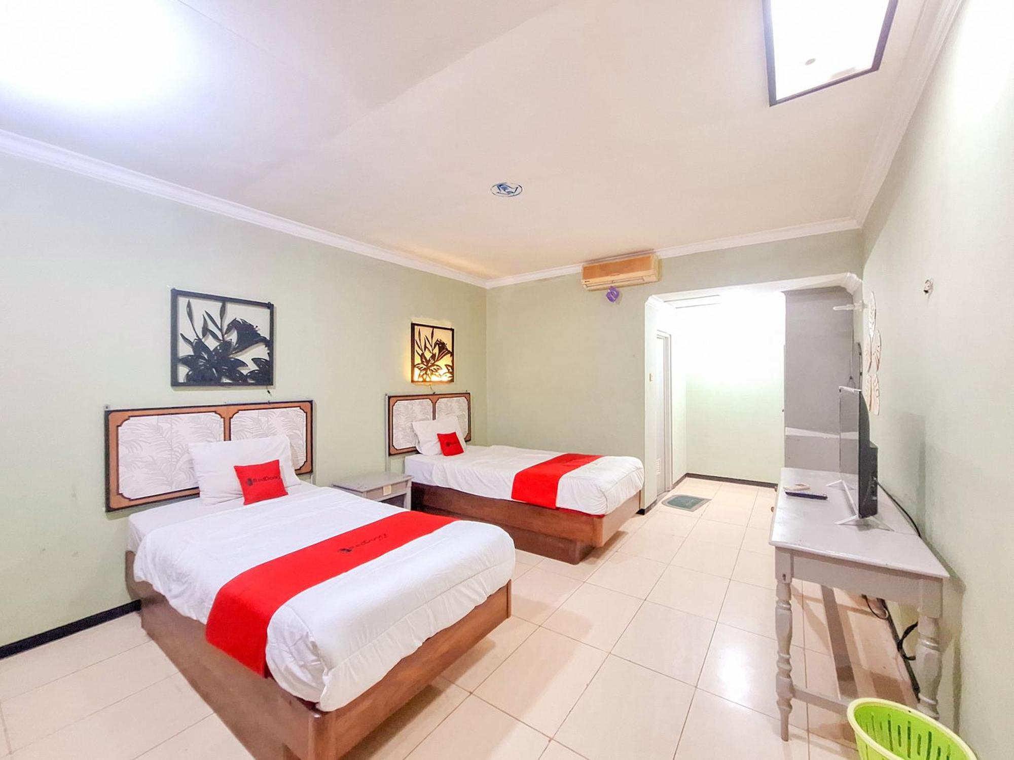 Reddoorz Near Stadion Semeru Lumajang Jawa Timur Dış mekan fotoğraf