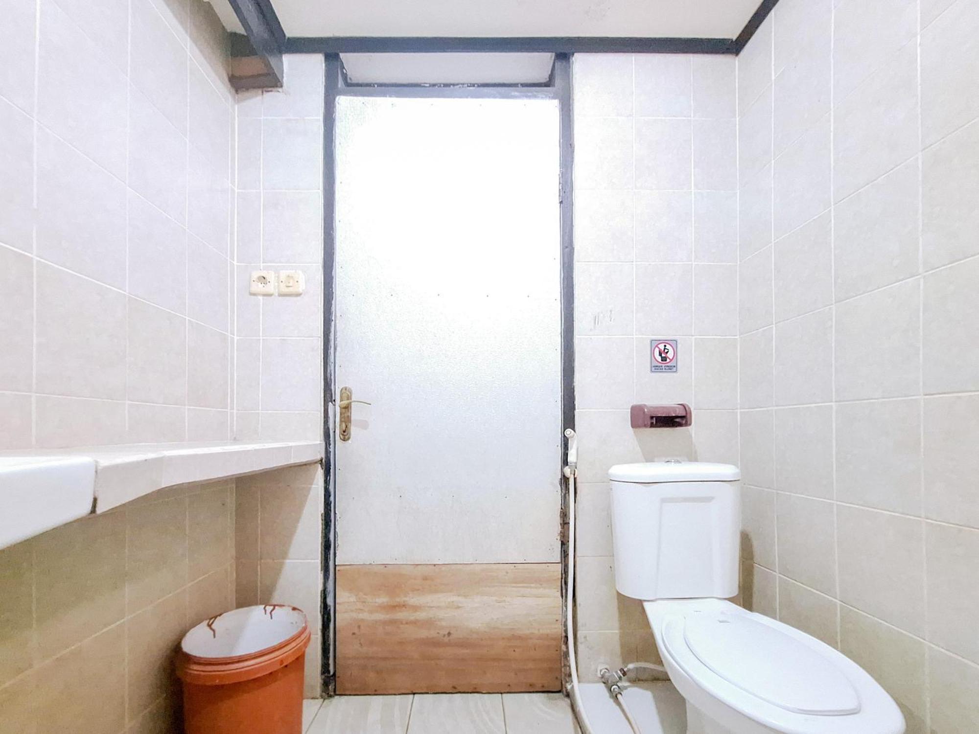 Reddoorz Near Stadion Semeru Lumajang Jawa Timur Dış mekan fotoğraf