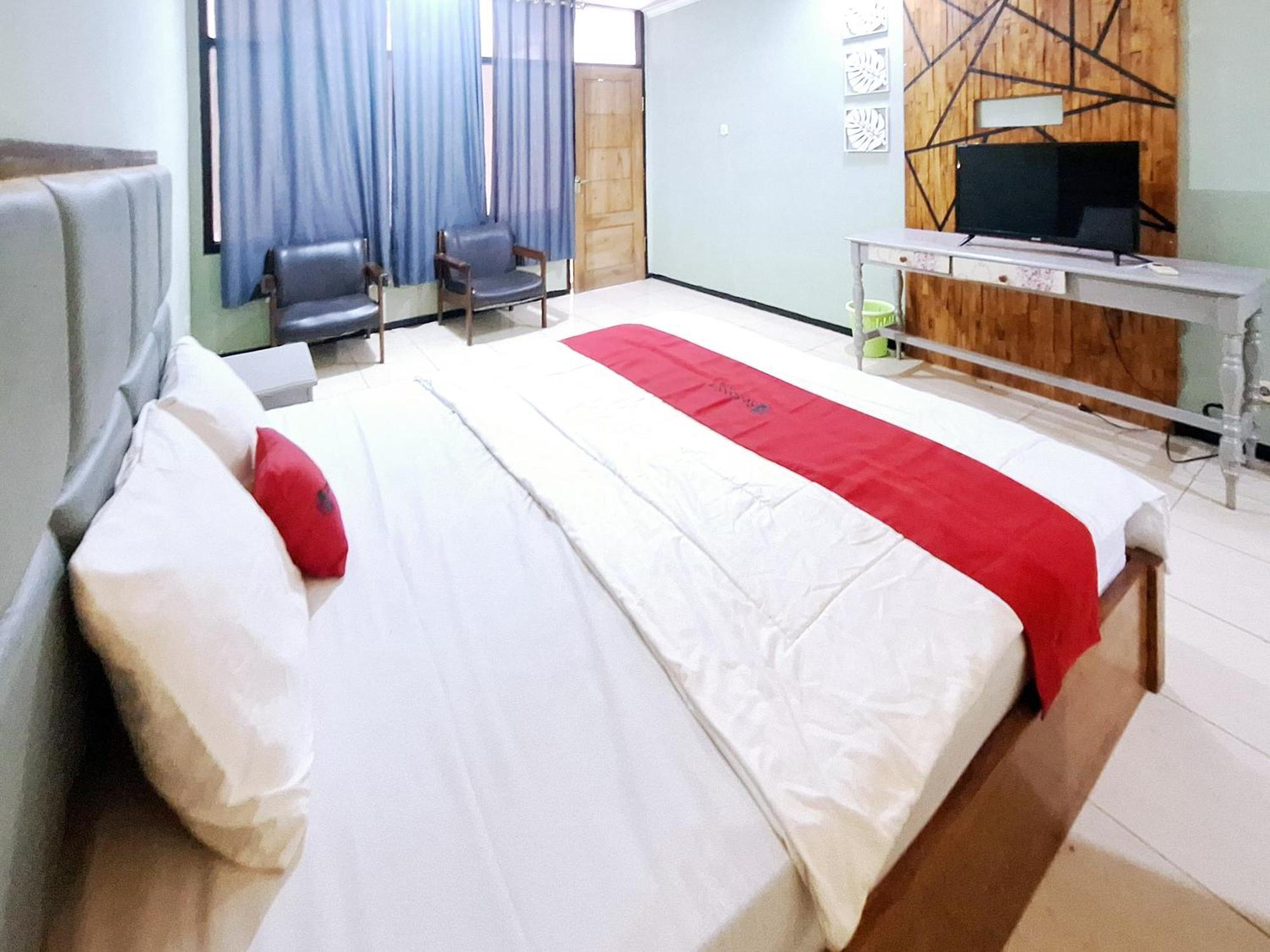 Reddoorz Near Stadion Semeru Lumajang Jawa Timur Dış mekan fotoğraf