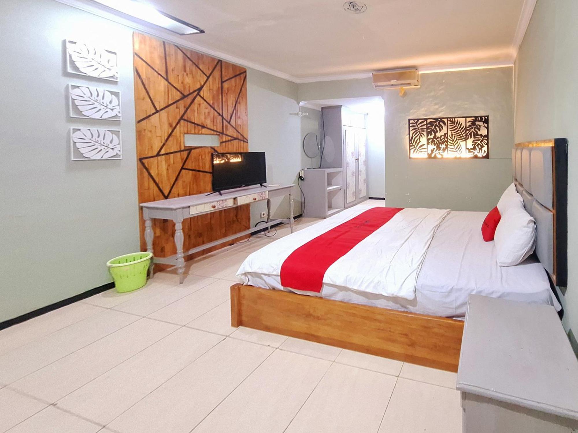 Reddoorz Near Stadion Semeru Lumajang Jawa Timur Dış mekan fotoğraf