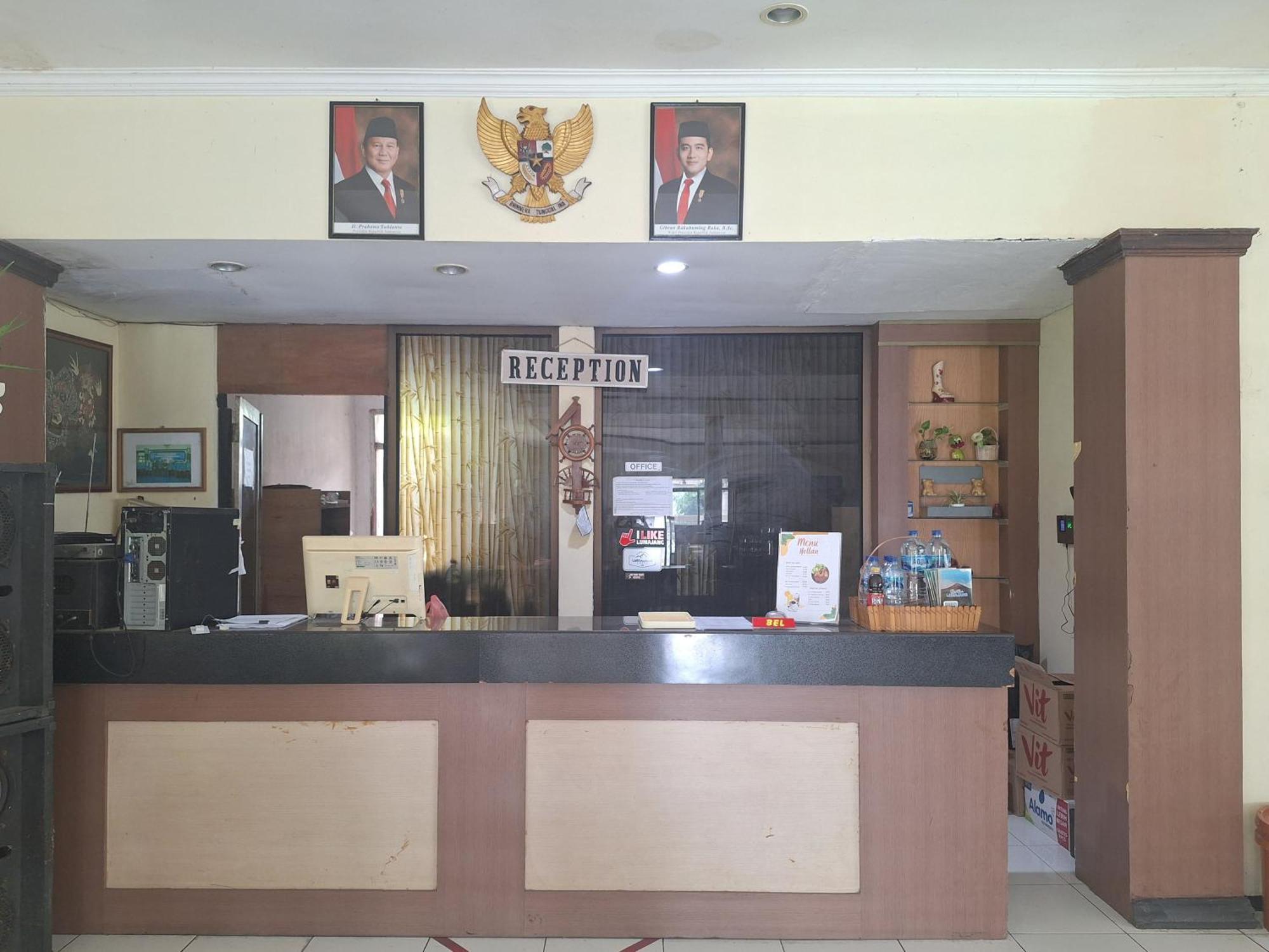 Reddoorz Near Stadion Semeru Lumajang Jawa Timur Dış mekan fotoğraf